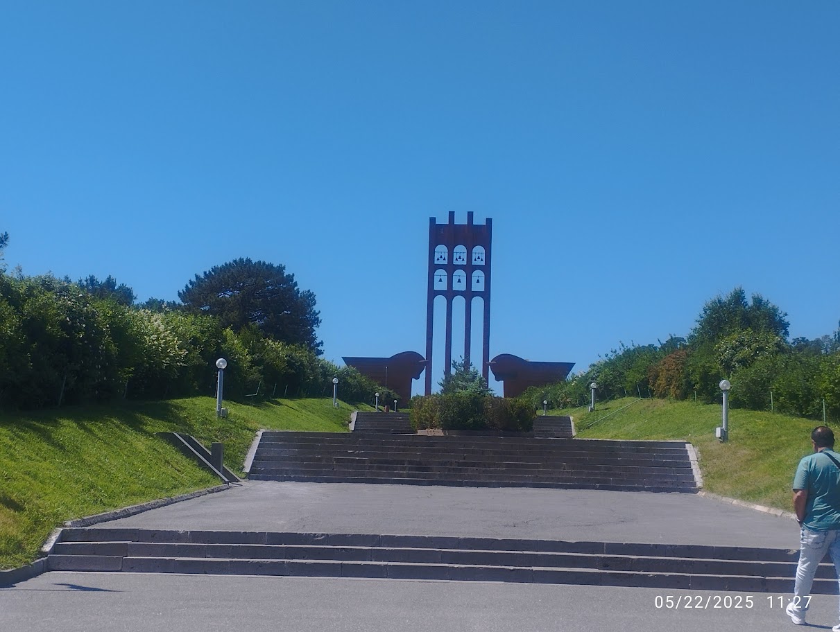 Sardarapat Memorial,