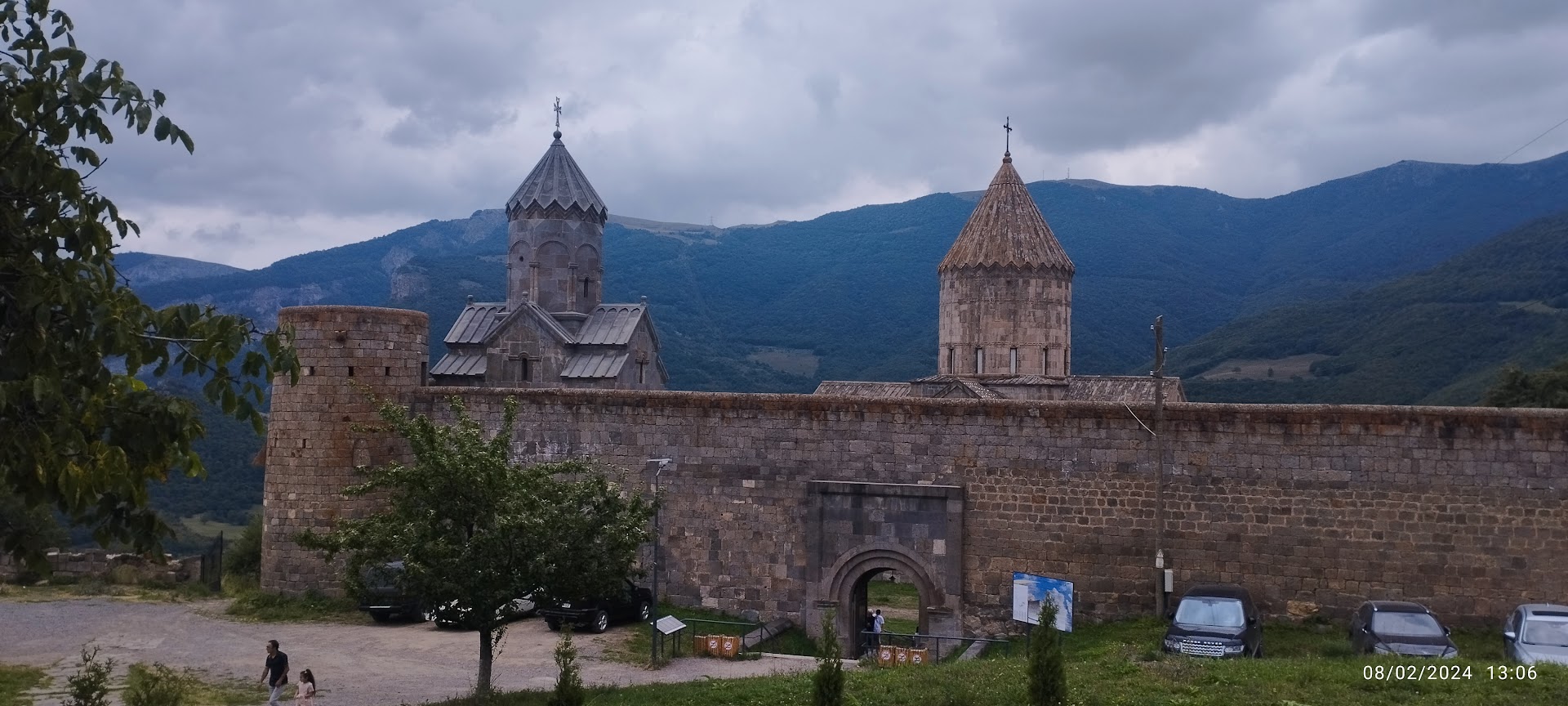 TATEV MONSTRY